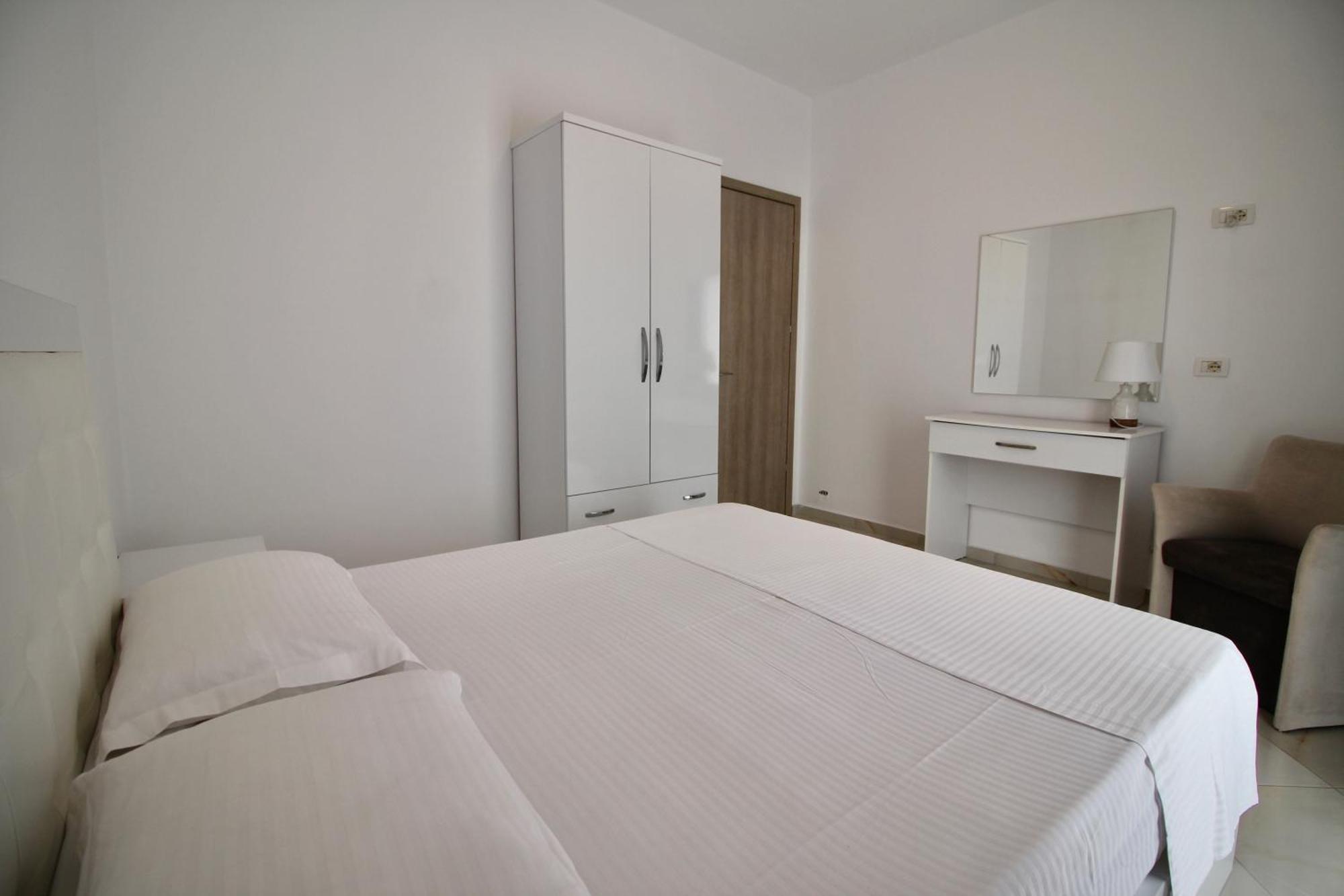 Saranda Apartaments Meta Екстер'єр фото